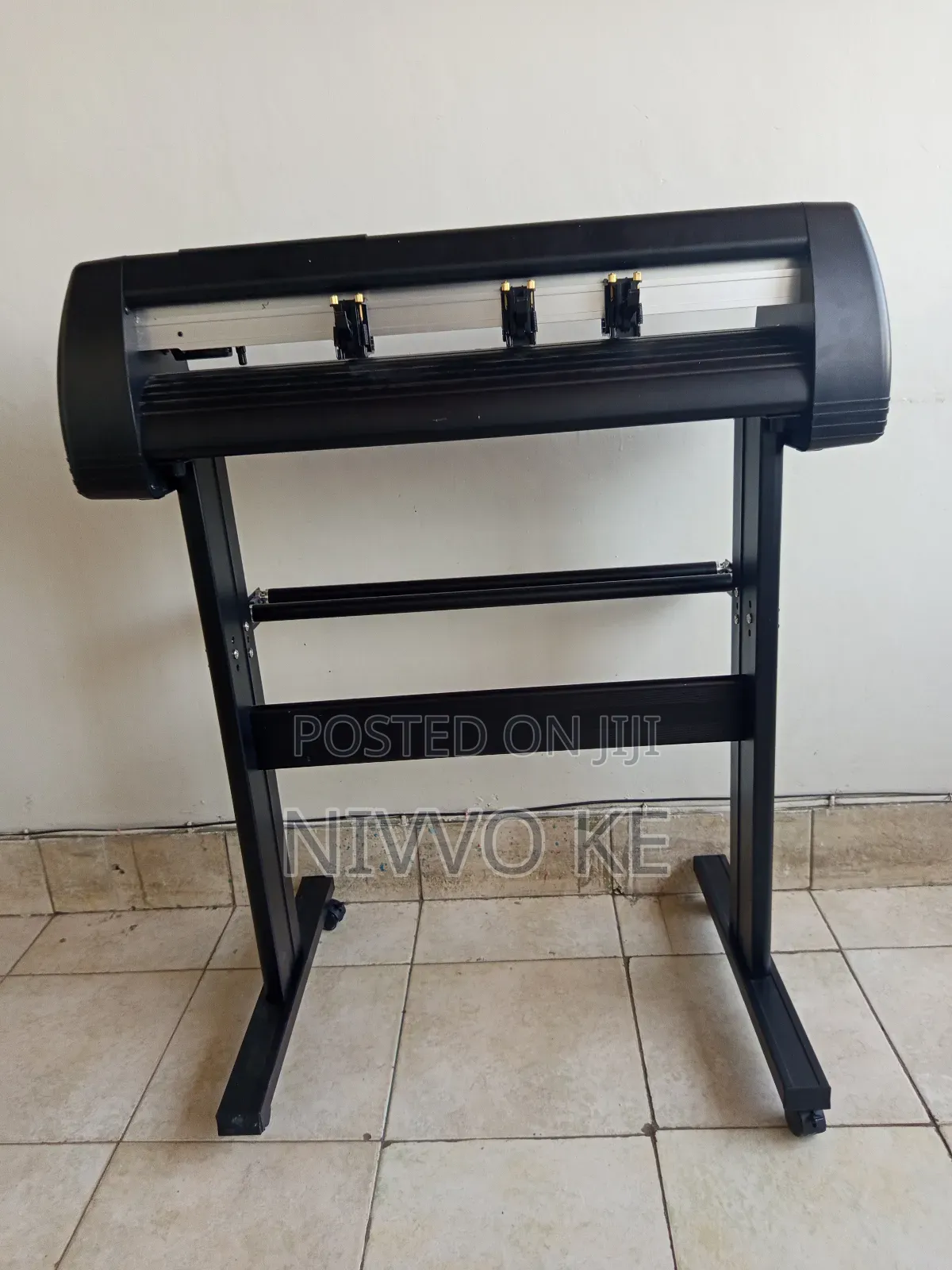 Brand New Quality 72 Cm Vinyl Cutting Plotter (2 Feet)