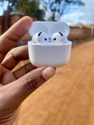 Airpods 4 Anc on Offer - thumbnail 2