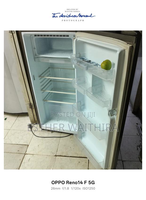 Single Door Sumsung Fridge 180litres - thumbnail 3