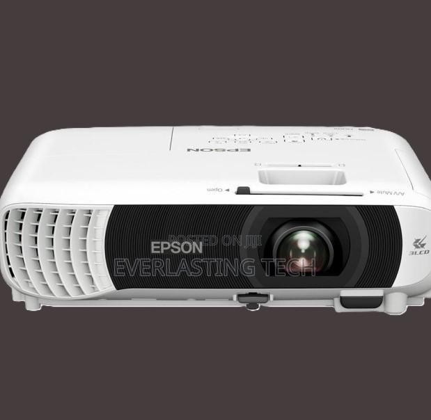 Eb-Fh08 Projector Full Hd 1080p, 3600 Lumens Projector - thumbnail 3