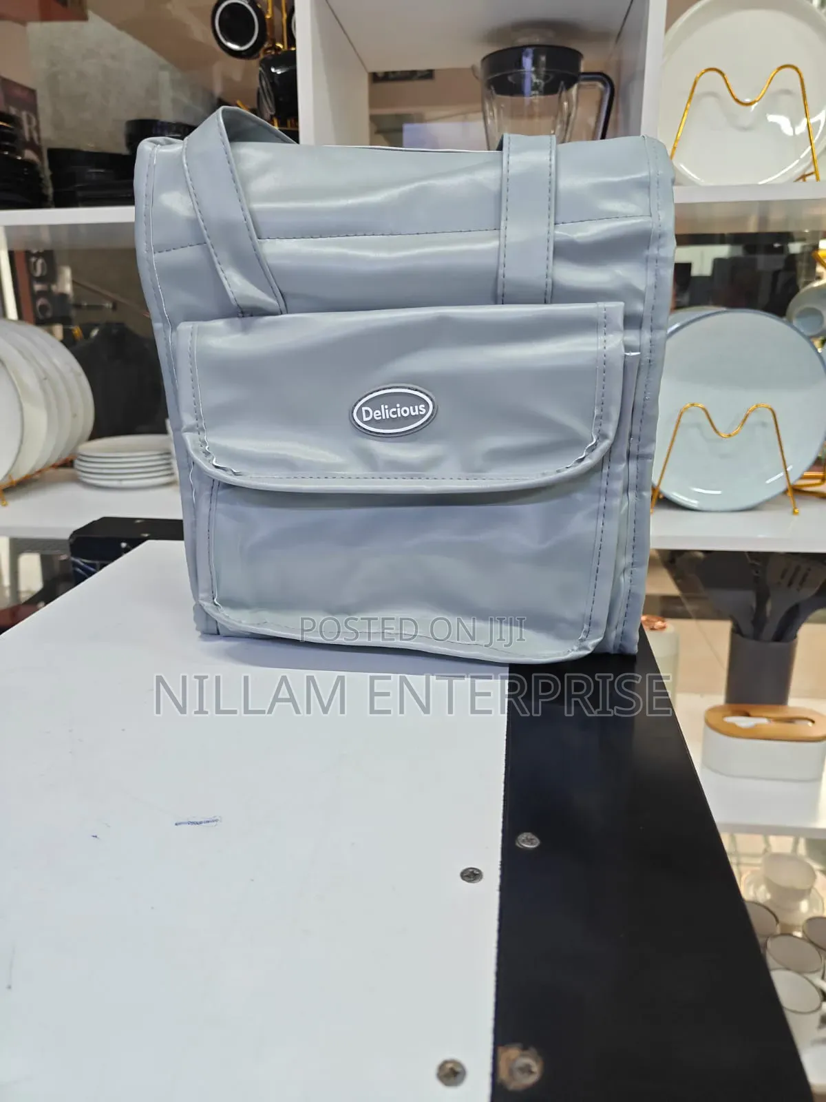 *Thickened Waterproof Lunch Bag