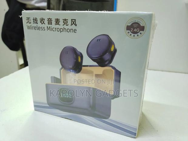 Q8 Portable Wireless Lavalier Mic For Vlogging Interviews