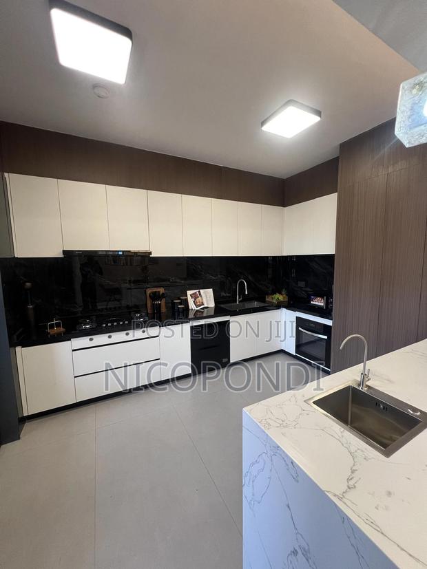 5bdrm Apartment in Kilimani, Hurlingham for sale