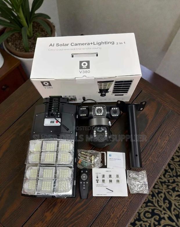 Plug and Play 12mp 4g Solar CCTV Camera With Solar Street Light