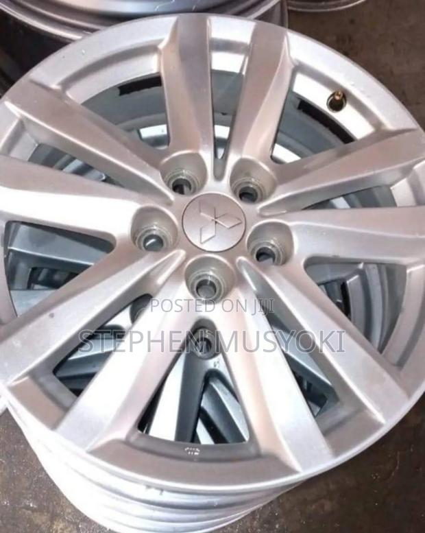 Mitsubishi RVR 17 Inch Rims - main view