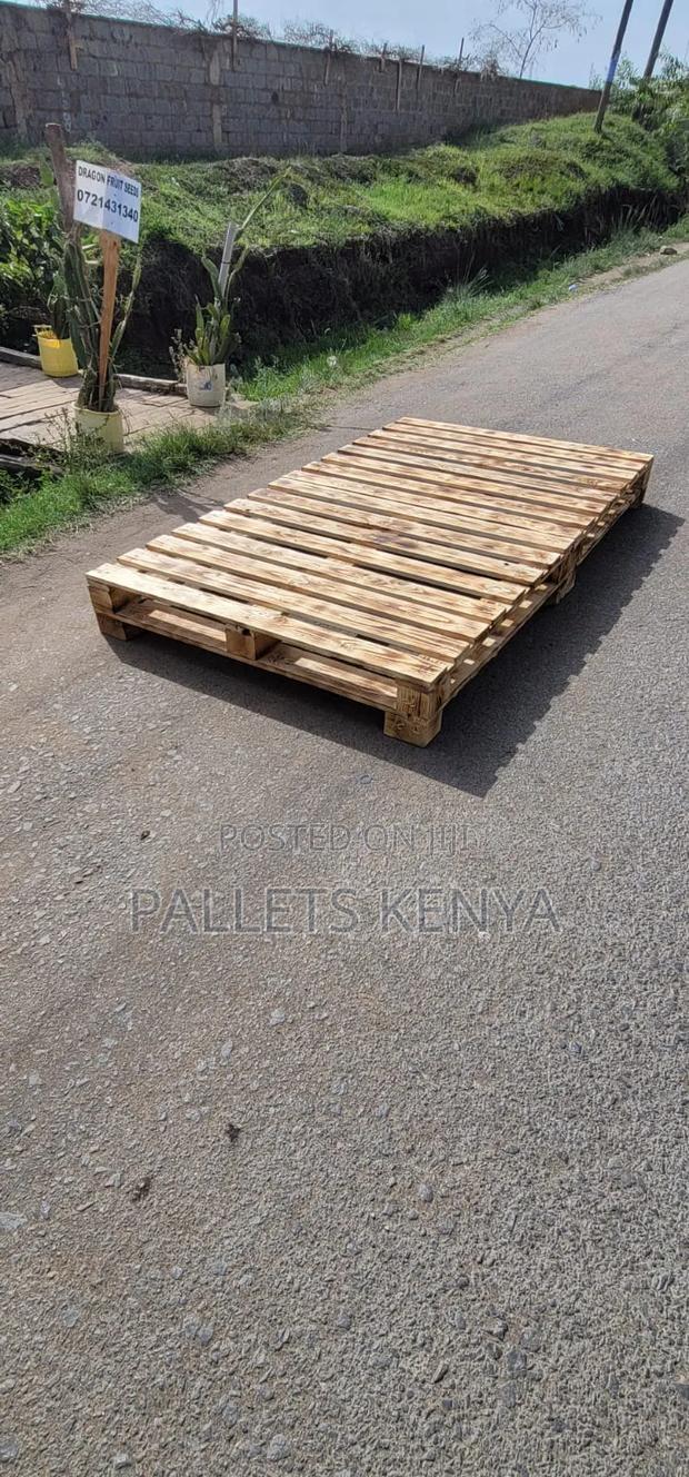 Classic 4 By 6 Wooden Pallet Bed-stable And Easy To Move. 03