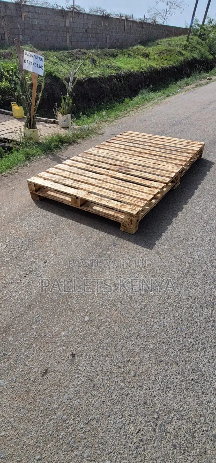 Classic 4 By 6 Wooden Pallet Bed-stable And Easy To Move. 03