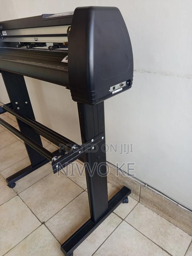 New 2-Foot Vinyl Cutting Plotter - thumbnail 7