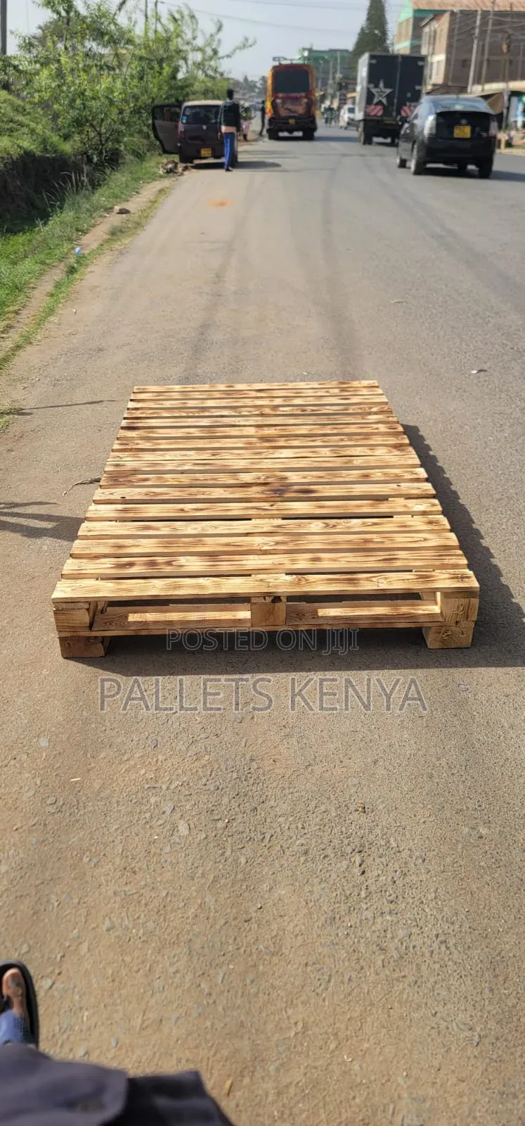 Simple 4by6 Pallet Bed-portable And Space-saving.05