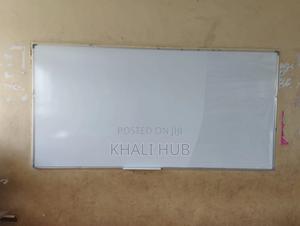 Whiteboard !-! Whiteboard Commercial Grade With Aluminium Frame Round - thumbnail 2