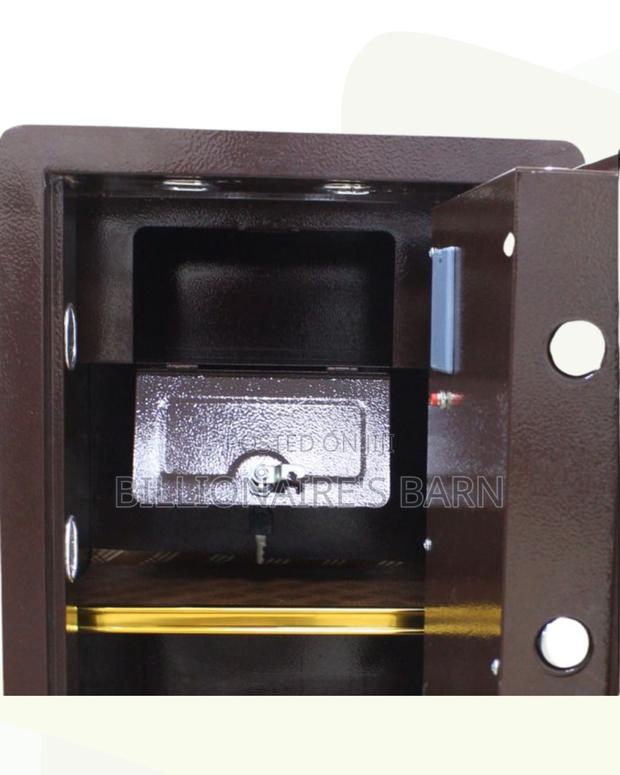 Heavy-duty Fireproof Safe — Serious Protection, Backup Key Included - thumbnail 5