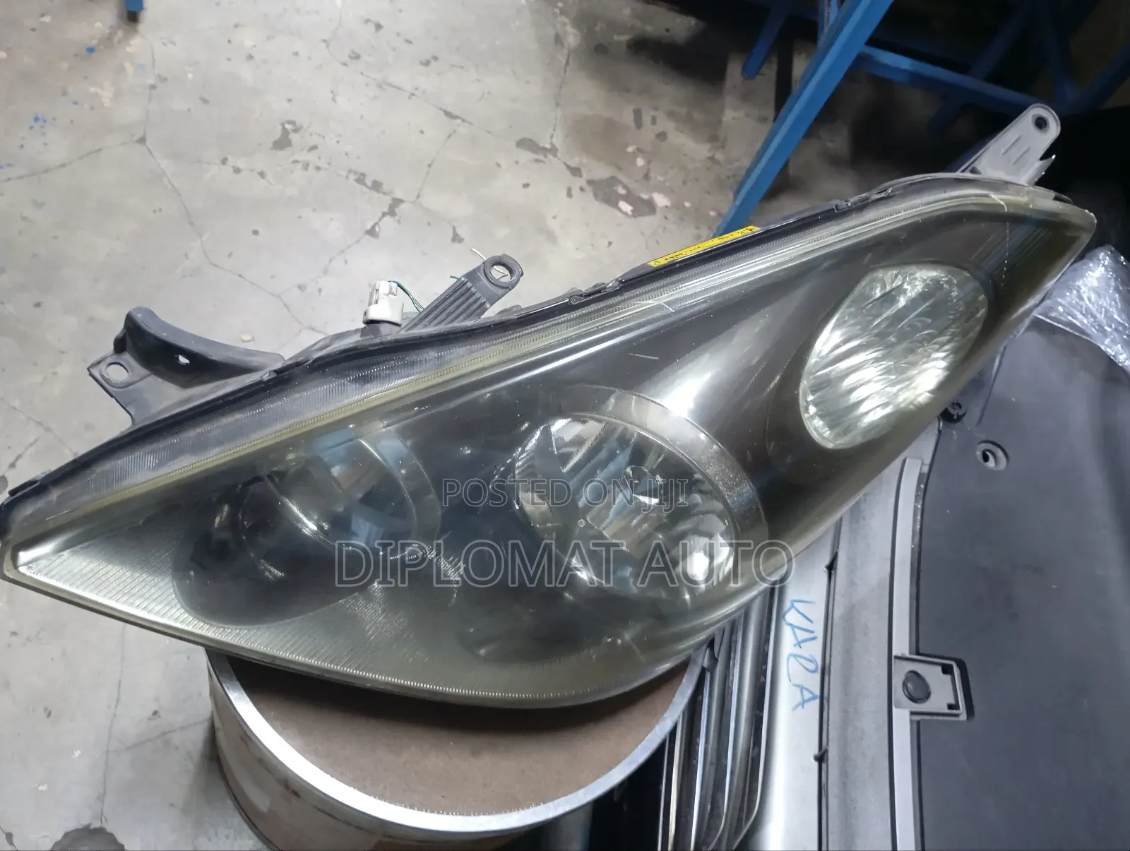 Wish 2005 Headlight Xenon
