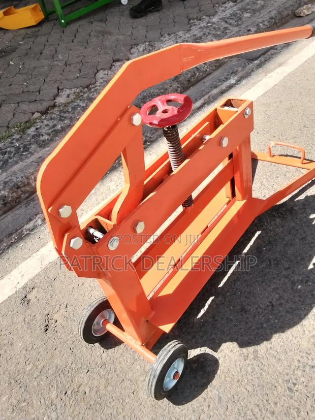 Heavy Duty Cabro Cutter - thumbnail 2