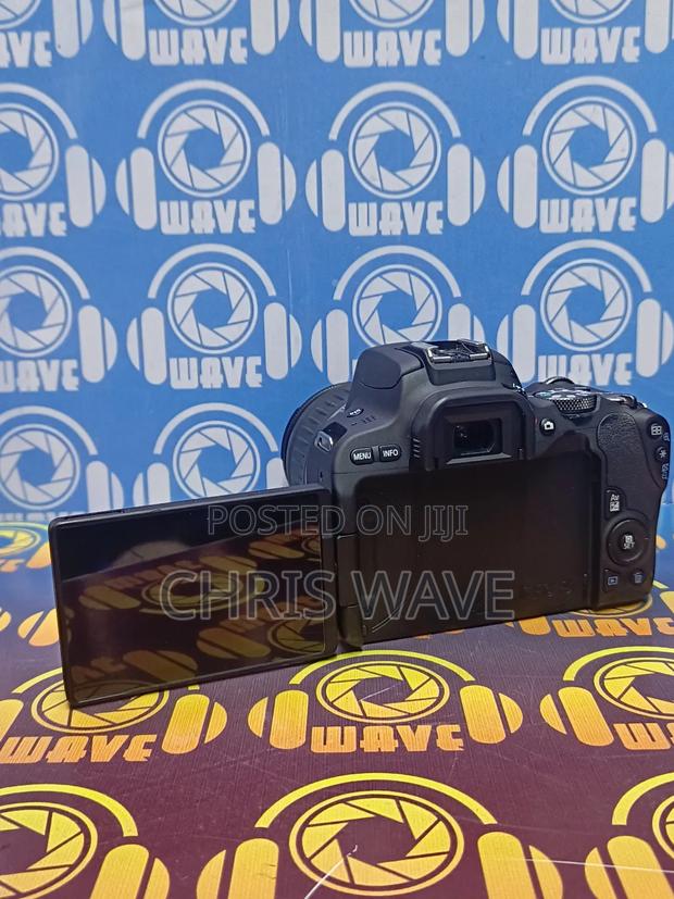 Canon 200d With 64gb Memory Wi-Fi Fliptouch - thumbnail 4