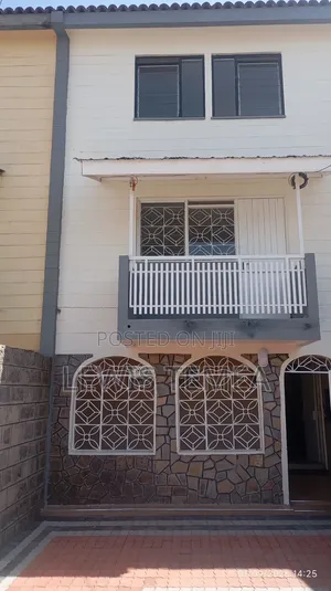 4bdrm House in Phase 2, Nairobi Central for sale