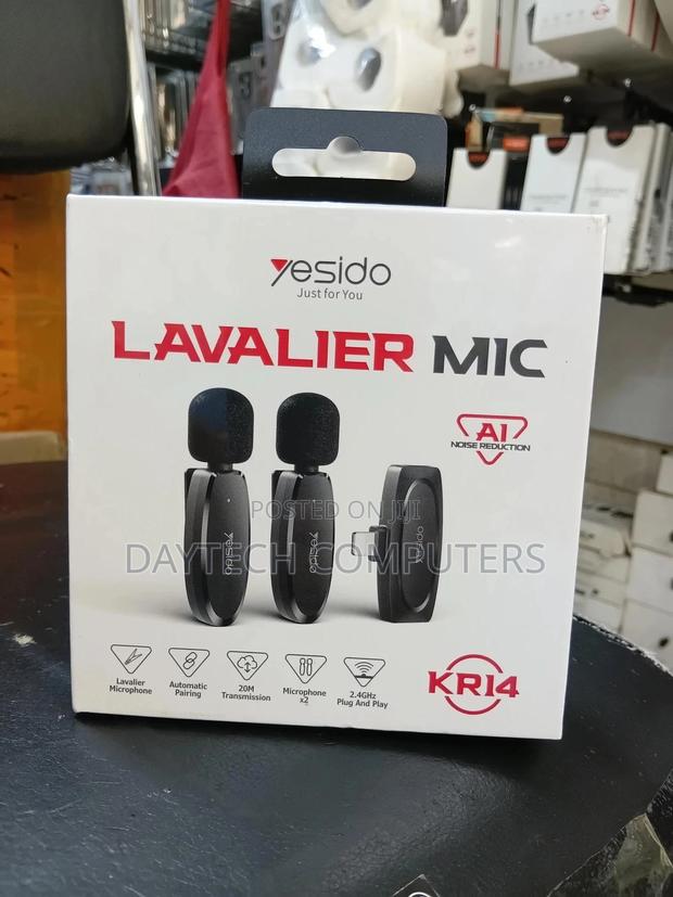 This Is a Yesido Kr14 Lightning Wireless Microphone. - thumbnail 2