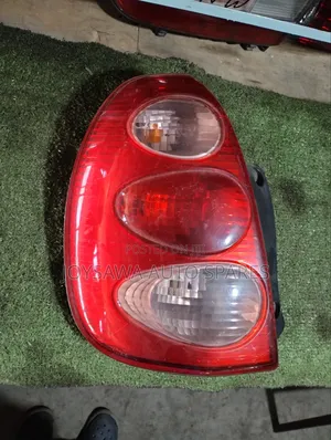 Toyota Duet 2005 Taillight