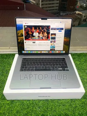 Laptop Apple MacBook Air 2024 M3 13-Inch 24GB Apple M3 SSD 512GB