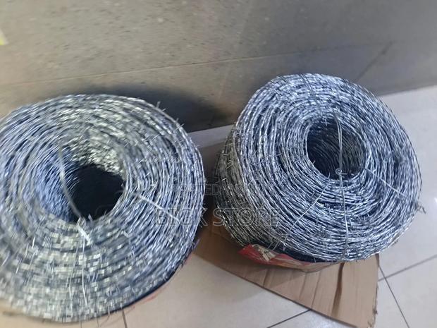 610 Meters Barbed Wire - main view