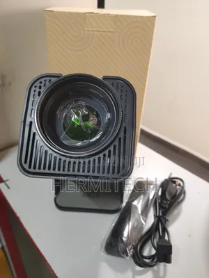 Hy320 Resolution 200 Inches Display Size High Quality Projector
