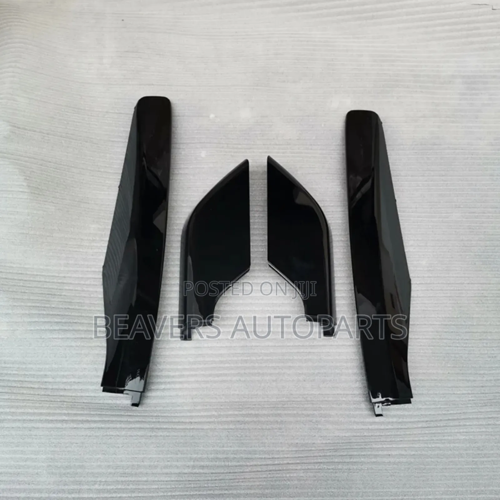 Mitsubishi Pajero Roof Rail End Cover
