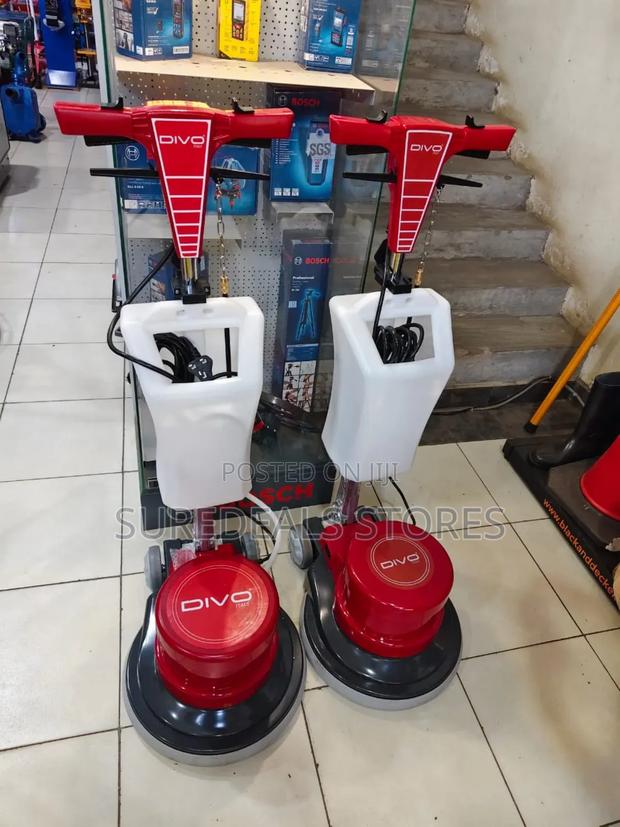 Quality Floor Scrubber - thumbnail 3