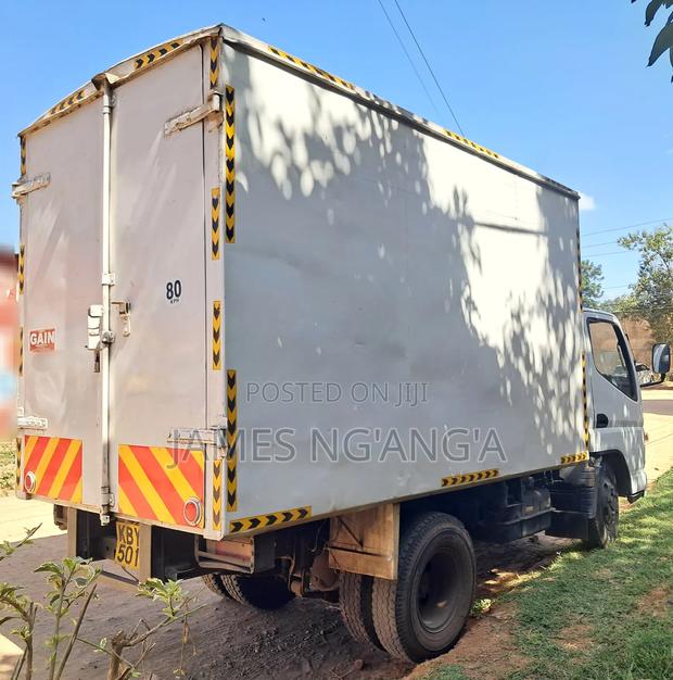 Mitsubishi Canter [Short Chase] - thumbnail 3