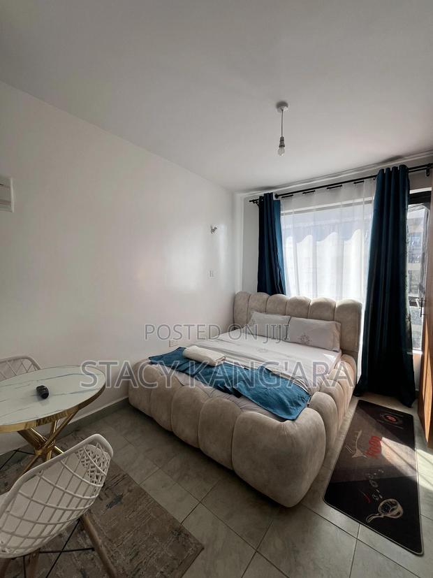 Modern Studio B B - main view