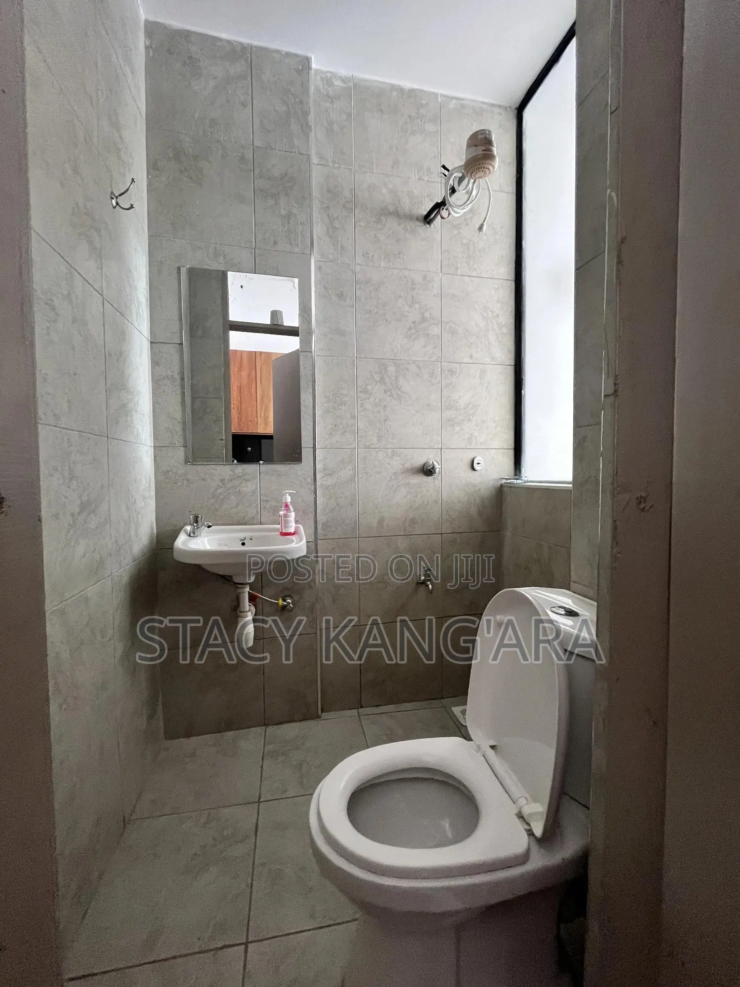Modern Studio B B