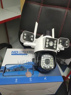 Wifi Outdoor Triple Lens CCTV Surveillance Cameras With Alarm Siren