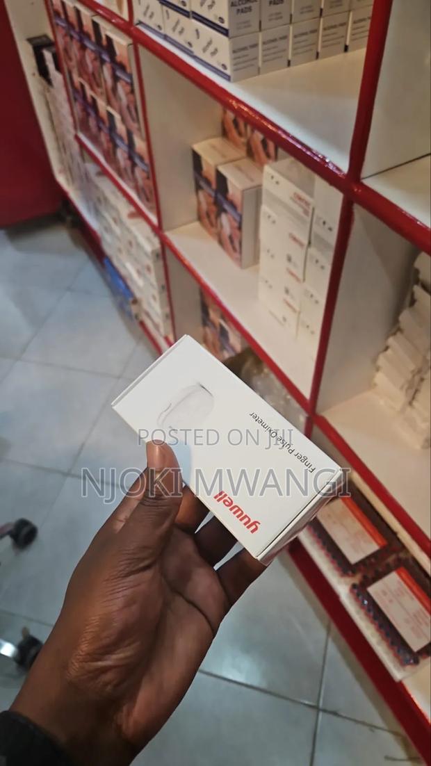 Finger Tip Pulse Oximeter (Yuwell)