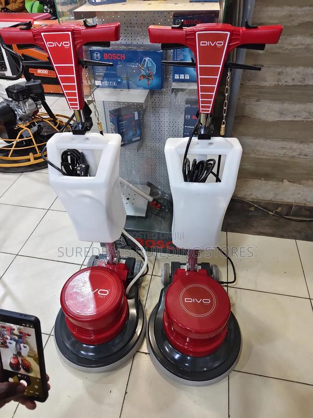 New Commercial Use Floor Scrubbing Machine - main view