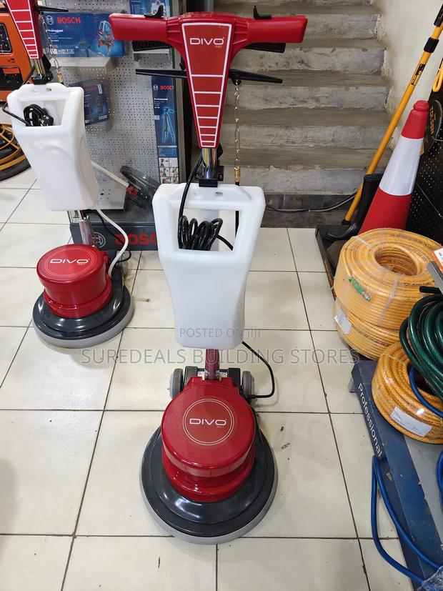 New Commercial Use Floor Scrubbing Machine - thumbnail 3