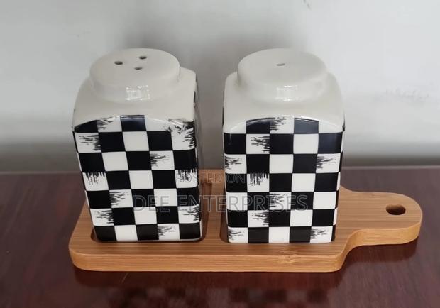 Salt Pepper Pot With Bamboo Base - thumbnail 2