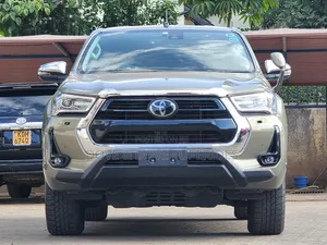 Toyota Hilux 2.4 Diesel 2020 Green