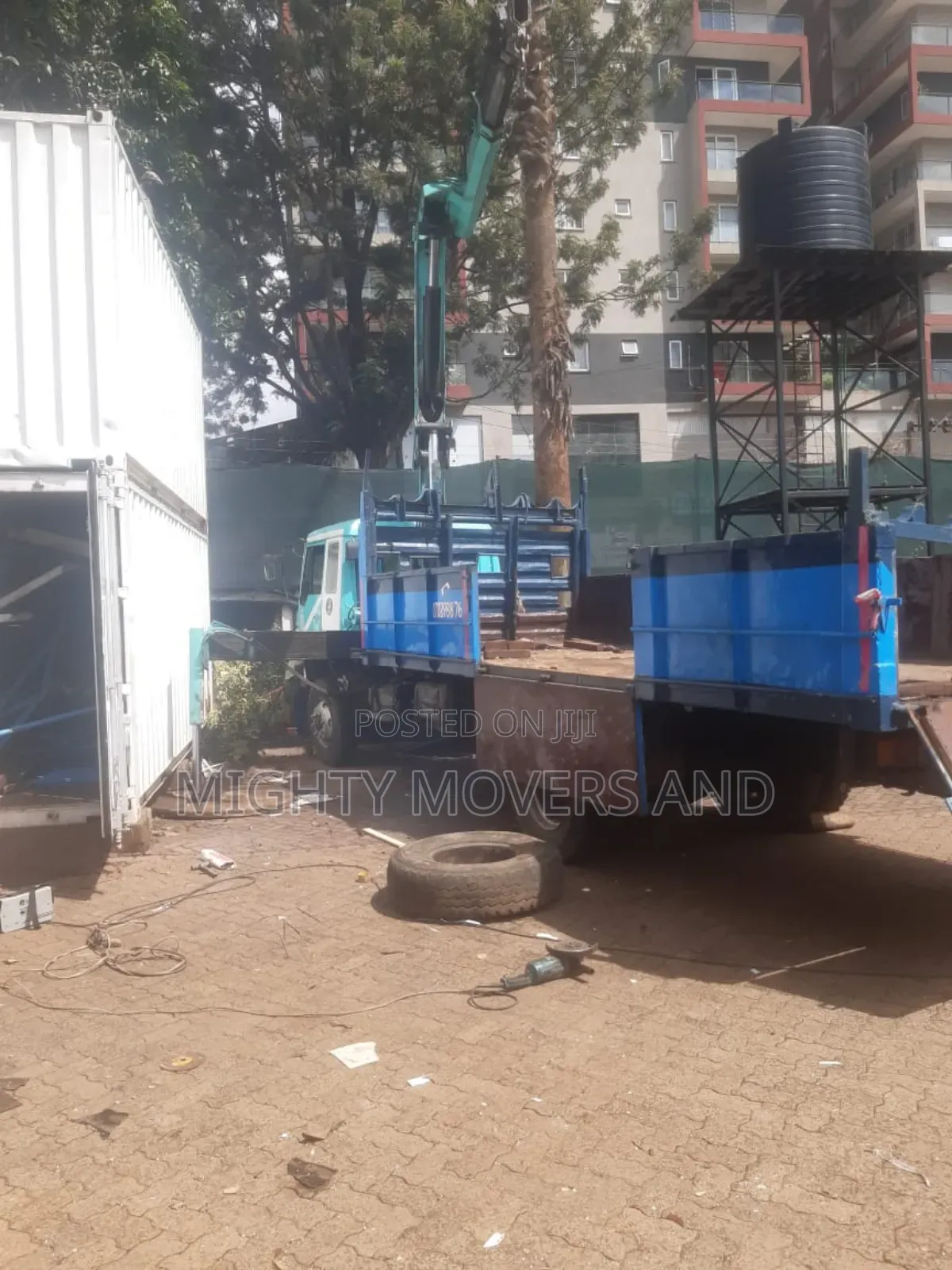 Professional Cranes for Hoisting and Logistics Services Are Available