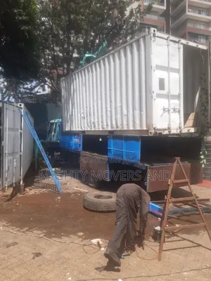 Hoisting Cranes for Logistics and Errands Are Readily Available