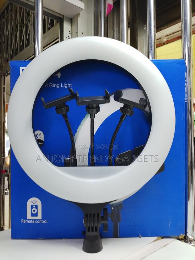 14′′ Led Soft Ring Light With Phone Holders & Stand - thumbnail 3