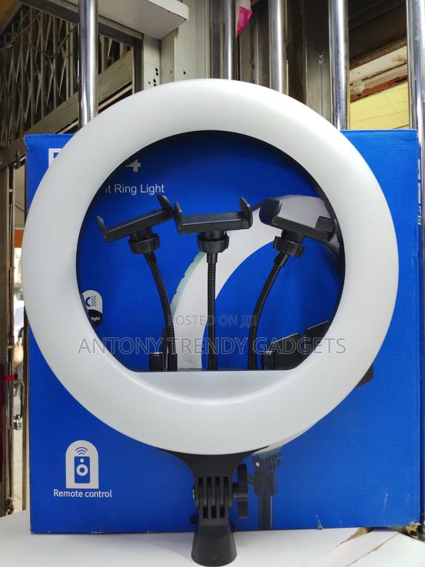 14′′ Led Soft Ring Light With Phone Holders & Stand - thumbnail 4