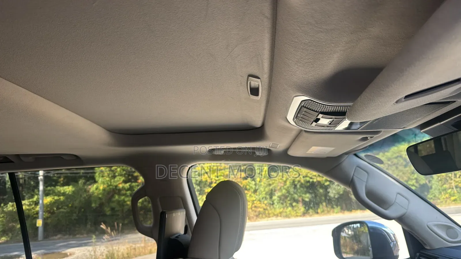 Toyota Land Cruiser LC300 2023 Gold