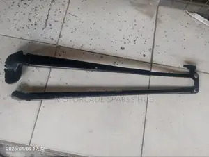 Toyota Vitz 2012 Wiper Arm