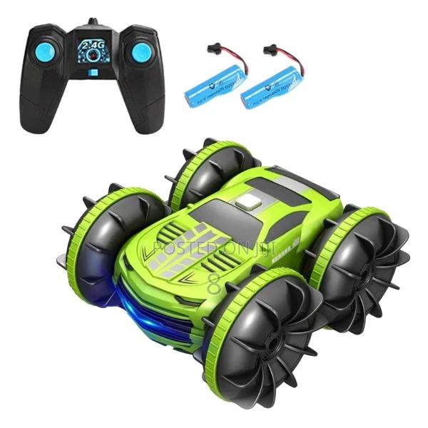 Rechargeable Remote Control Stunt Car With Lights
