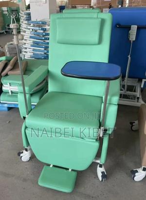 Manual Dialysis Chair - thumbnail 2