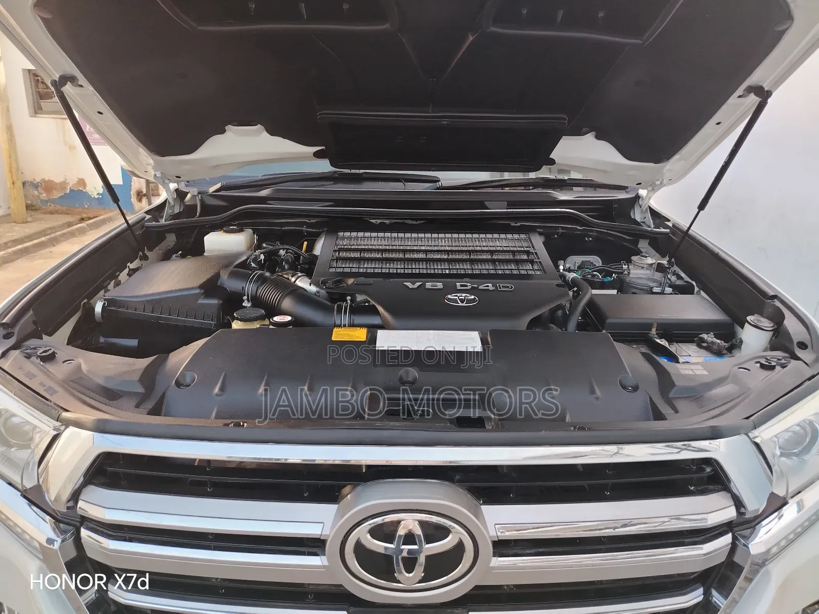 Toyota Land Cruiser 4.5 V8 TD 2020 White