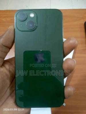 Apple iPhone 13 256 GB Green - main view