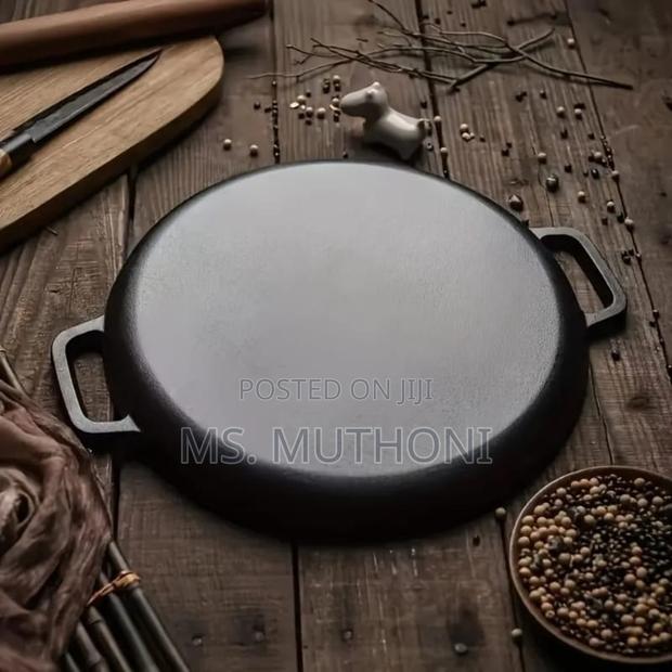 30 Cm Non-Stick Cast Iron Skillet With Dual Handles. - thumbnail 2