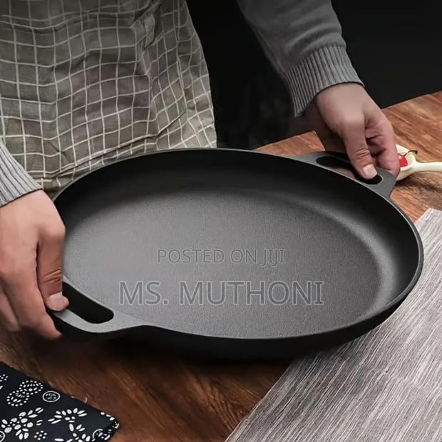 30 Cm Non-Stick Cast Iron Skillet With Dual Handles. - thumbnail 3
