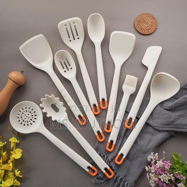 Ten-Piece Silicone Kitchen Utensil Set With a Holder. - thumbnail 2
