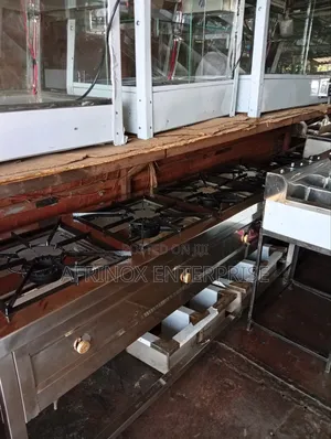 Stainless Commercial Cooker. 6 Burners High Pressure