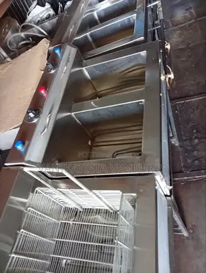 Double Deep Fryer, Commercial Capacity of 38 Litres Ie 19*19 LTRS
